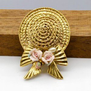 1928 Floral Summer Hat Brooch, Vintage Romantic Lapel Pin with Bisque Roses on G